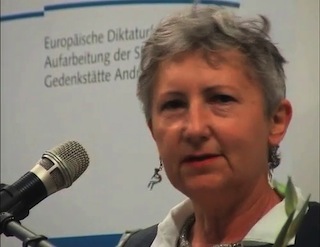 video of a poem by gabriele stötzer on the vernissage so near...far away in erfurt 2014